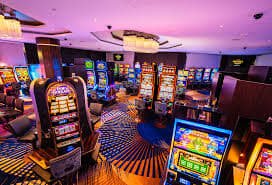 Hình ảnh tổng quan đánh giá các nền tảng cá cược thể thao và casino trên 10400